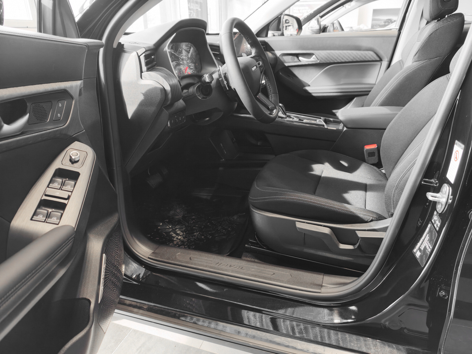 Haval Jolion Оптимум, черный