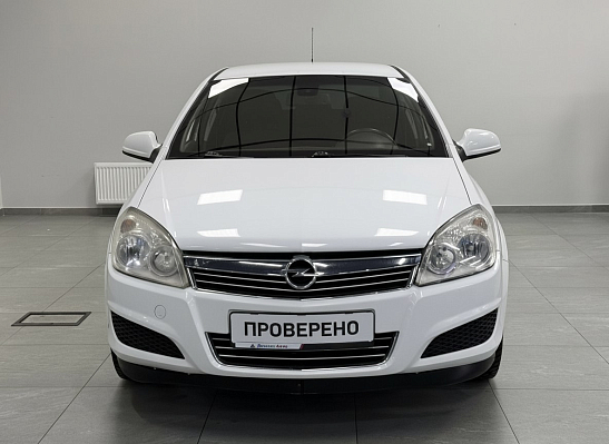 Opel Astra, 2011 года, пробег 245000 км