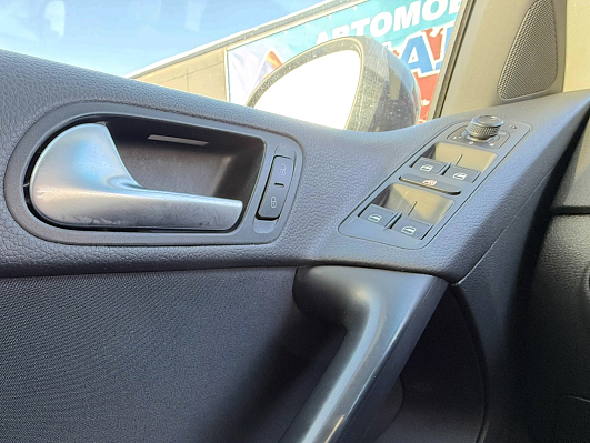Volkswagen Tiguan, 2016 года, пробег 117000 км