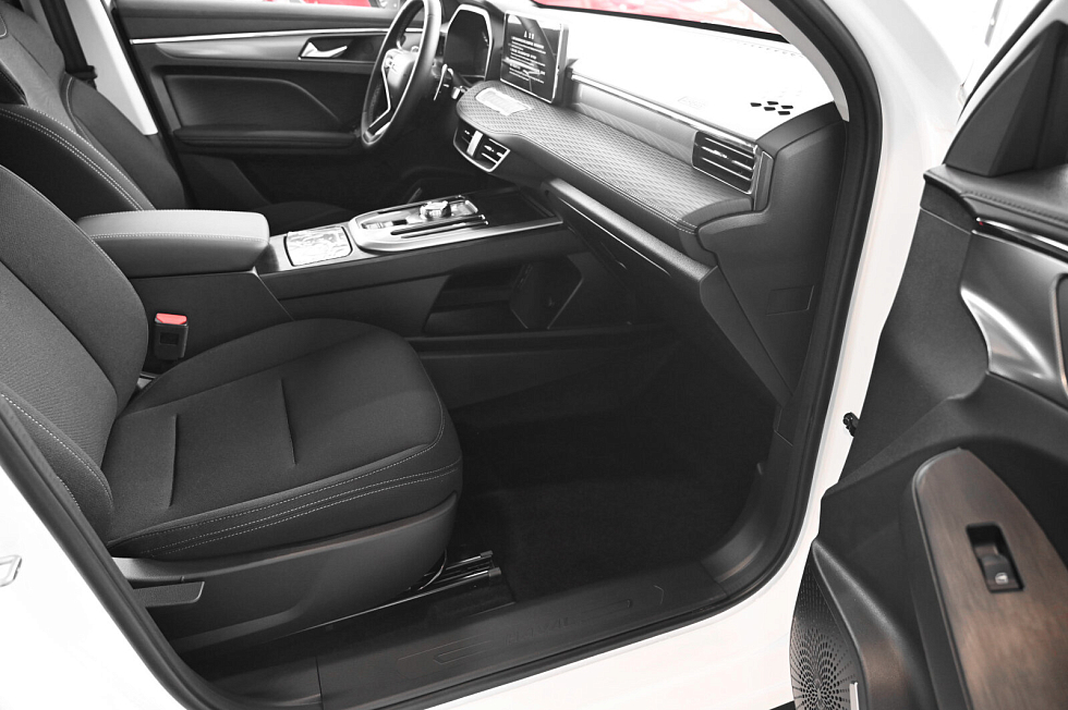 Haval Jolion Техно +, белый