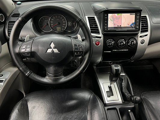 Mitsubishi Pajero Sport Intense, 2010 года, пробег 302283 км