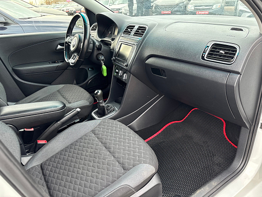 Volkswagen Polo Drive, 2018 года, пробег 135510 км