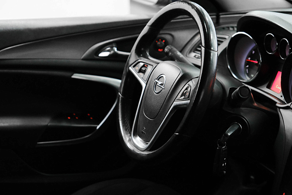 Opel Insignia Elegance, 2013 года, пробег 172000 км