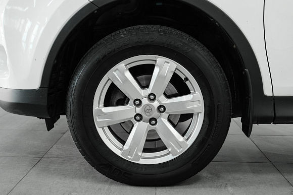 Toyota RAV4, 2015 года, пробег 122000 км