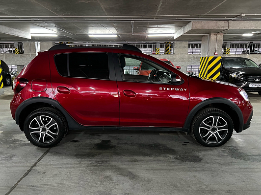 Renault Sandero Stepway Drive, 2020 года, пробег 36000 км