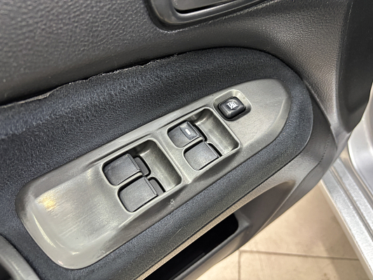 Mitsubishi Lancer, 2005 года, пробег 224000 км