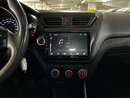 Kia Rio Comfort (без кондиционера), 2015 года, пробег 222000 км