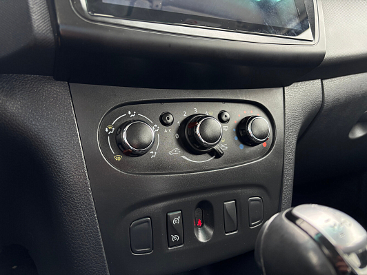 Renault Sandero Limited Edition, 2016 года, пробег 98722 км