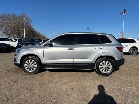 Skoda Karoq Active, 2022 года, пробег 242000 км