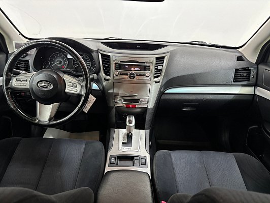 Subaru Outback, 2010 года, пробег 216412 км