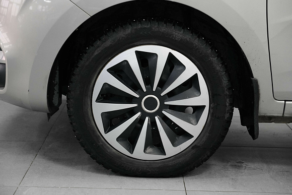 Lada (ВАЗ) XRAY Comfort, 2017 года, пробег 105000 км