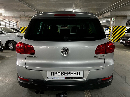 Volkswagen Tiguan Adventure, 2011 года, пробег 115000 км