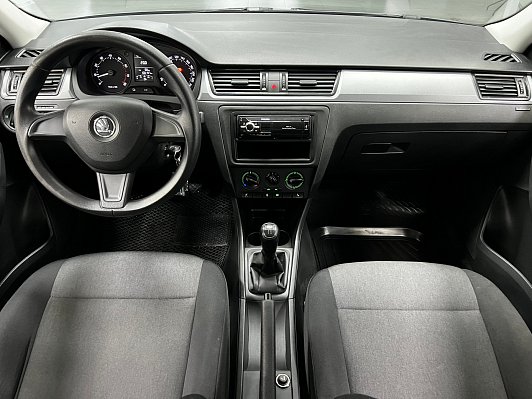 Skoda Rapid, 2015 года, пробег 100500 км