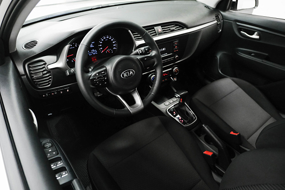 Kia Rio Luxe, 2021 года, пробег 74500 км