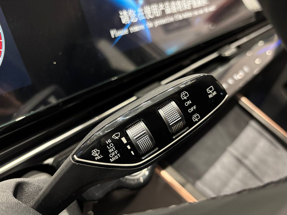 Omoda C5 Drive, серебряный