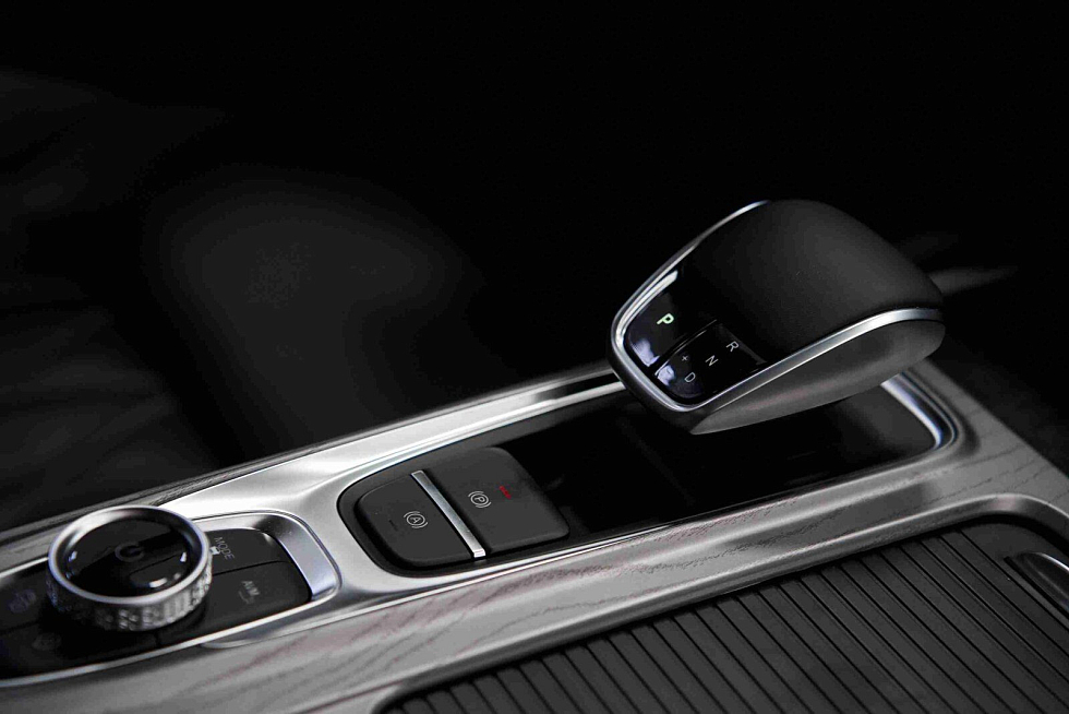 Chery Arrizo 8 Ультра Черный / Ultra Black, белый