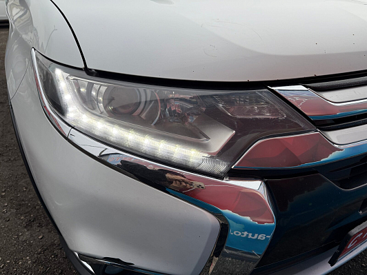 Mitsubishi Outlander Intense, 2018 года, пробег 172000 км