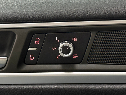 Volkswagen Touareg, 2010 года, пробег 223384 км