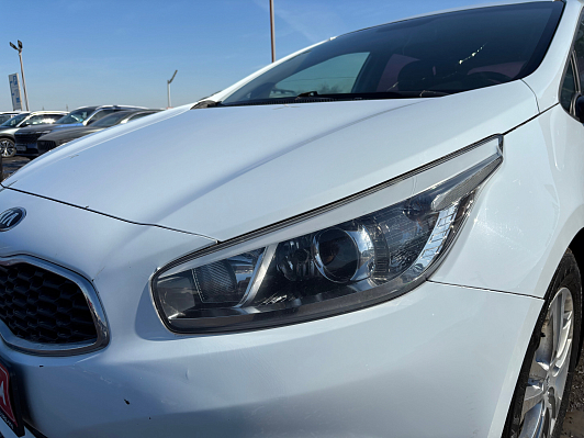 Kia Ceed Luxe, 2014 года, пробег 159321 км