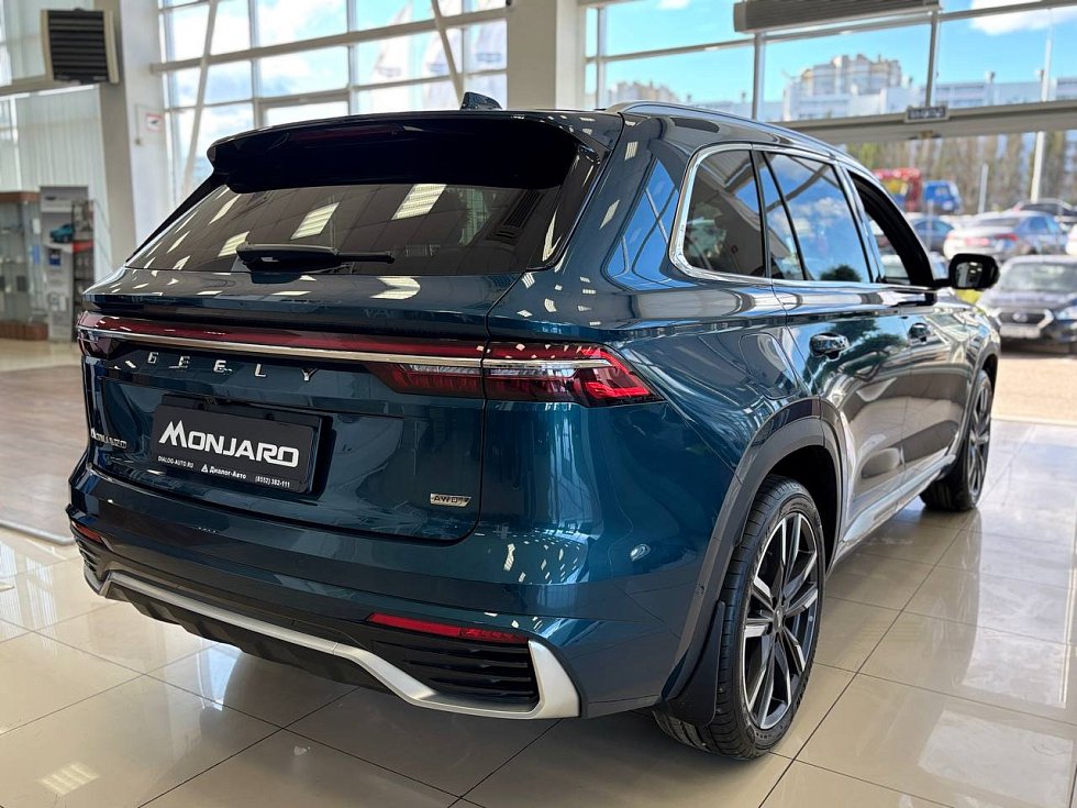 Geely Monjaro Люкс, зеленый