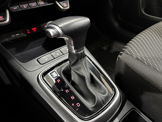 Kia Rio Luxe, 2019 года, пробег 81401 км