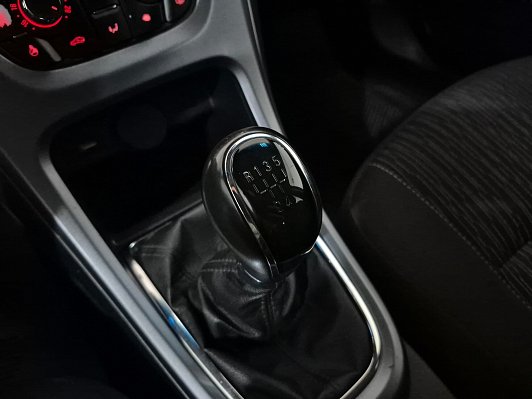 Opel Astra Cosmo, 2013 года, пробег 191865 км