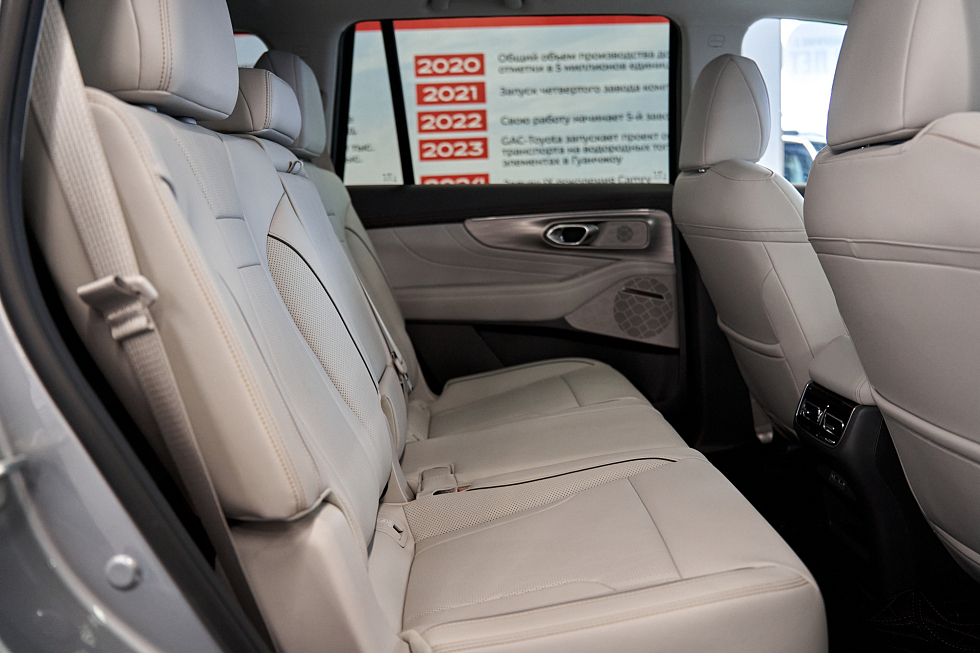 GAC GS8 GL (5 мест), серебряный