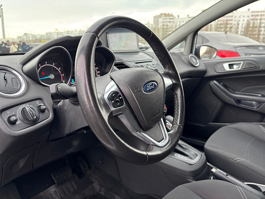 Ford Fiesta White and Black, 2018 года, пробег 125000 км