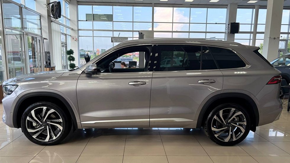 Geely Monjaro Flagship, серый