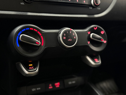 Kia Rio Comfort, 2018 года, пробег 136089 км