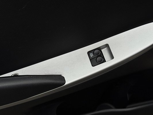 Hyundai Solaris Active, 2011 года, пробег 196956 км