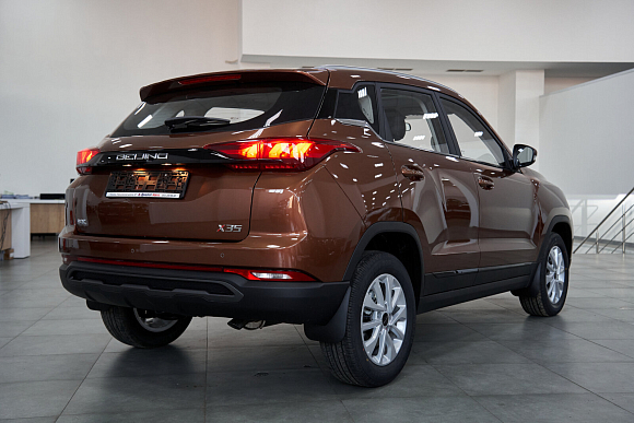 BAIC X35 Luxury, оранжевый