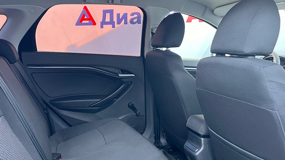 Lada (ВАЗ) Vesta Luxe Multimedia, 2021 года, пробег 49000 км