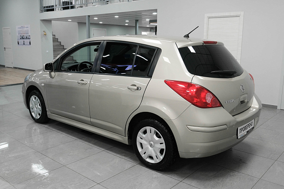 Nissan Tiida, 2012 года, пробег 102709 км