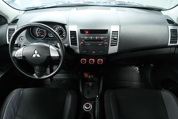 Mitsubishi Outlander Instyle, 2012 года, пробег 230795 км