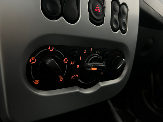 Renault Sandero, 2012 года, пробег 106000 км