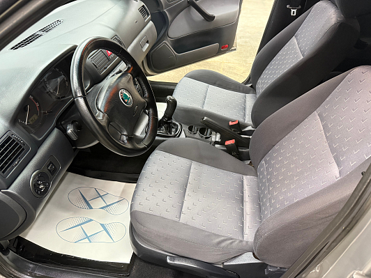 Skoda Octavia, 2007 года, пробег 233661 км