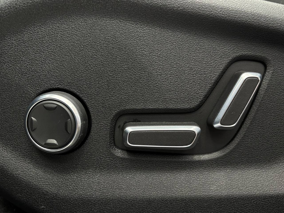 Geely Monjaro Luxury, серый