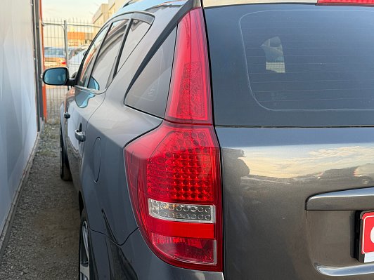 Kia Ceed Люкс плюс, 2010 года, пробег 240000 км