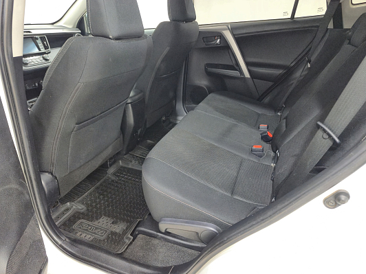 Toyota RAV4, 2017 года, пробег 122842 км