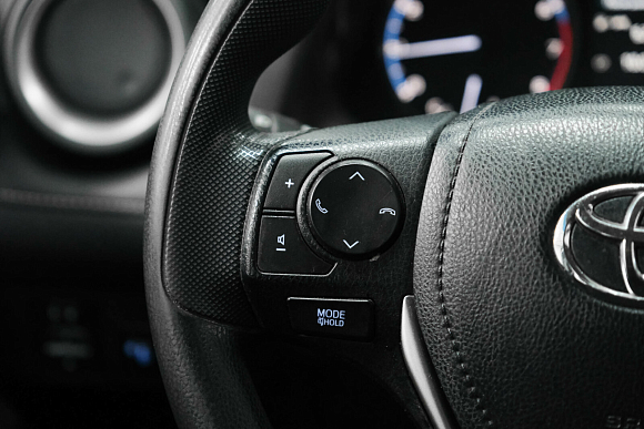 Toyota RAV4, 2015 года, пробег 227000 км