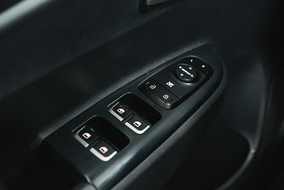 Kia Rio Luxe, 2021 года, пробег 68500 км