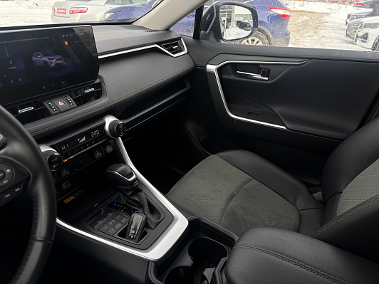 Toyota RAV4 Style, 2023 года, пробег 39676 км