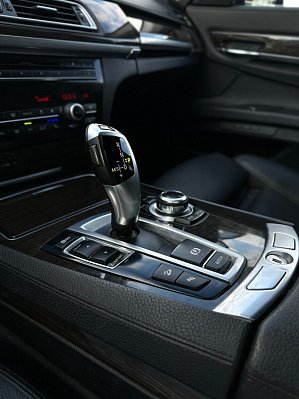 BMW 7 серии, 2013 года, пробег 126042 км