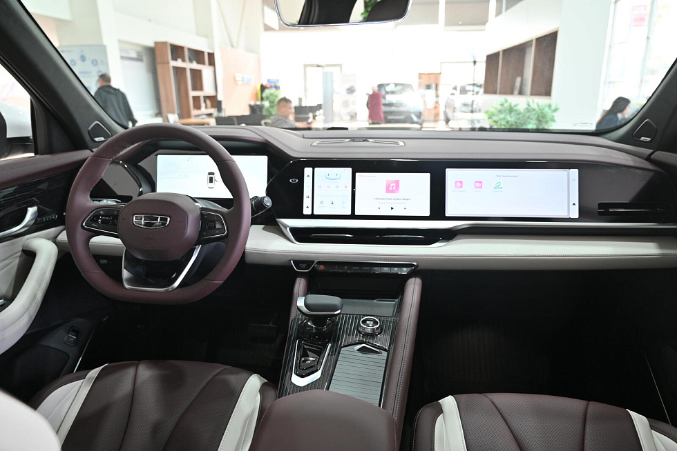 Geely Monjaro , белый