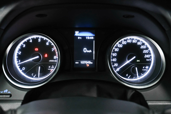 Toyota Camry Элеганс, 2021 года, пробег 107046 км