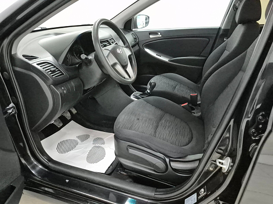 Hyundai Solaris Active, 2014 года, пробег 179865 км