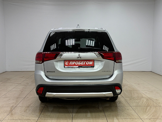 Mitsubishi Outlander Instyle, 2018 года, пробег 239865 км