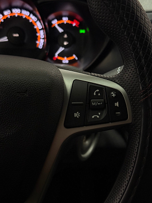 Lada (ВАЗ) Vesta, 2019 года, пробег 104500 км