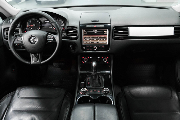 Volkswagen Touareg, 2011 года, пробег 261000 км